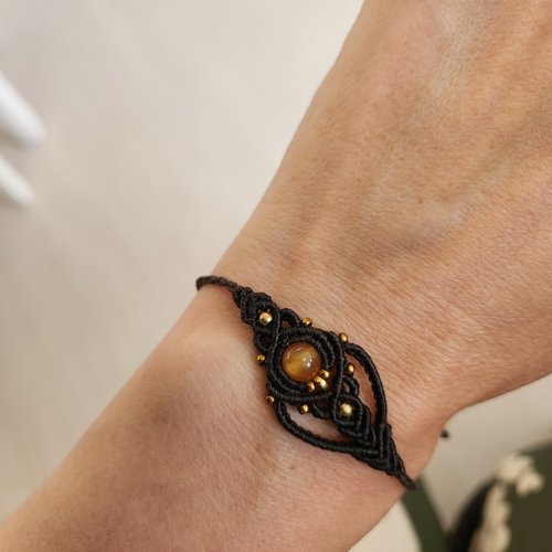 Bracelet macramé fil noir perle gemme