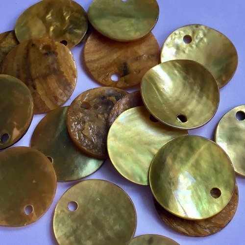 20 sequins en nacre jaune 1,5 cm (pendentif, perles)
