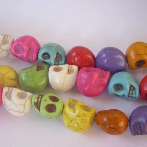 30 perles tête de mort  13x9 mm - howlite multicolore