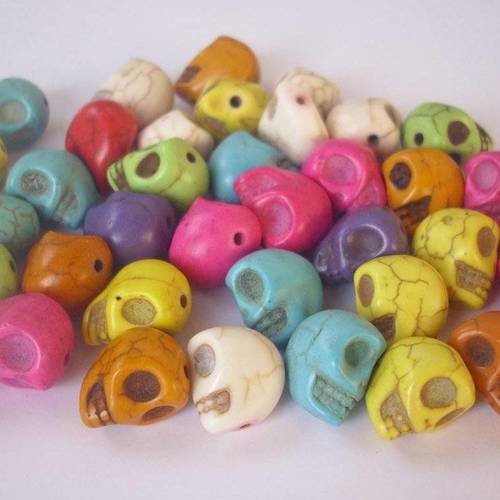 40 perles tête de mort  13x9 mm - howlite multicolore