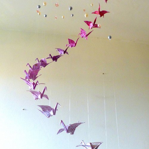 Mobile bébé origami spirale fille, rose, et blanc