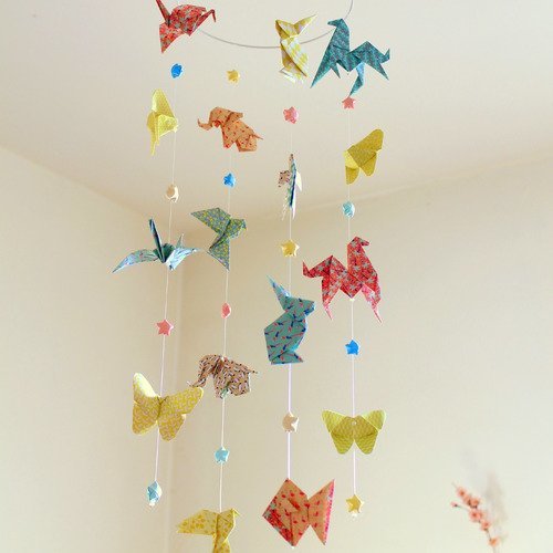 Mobile bébé origami animaux pastel et etoiles