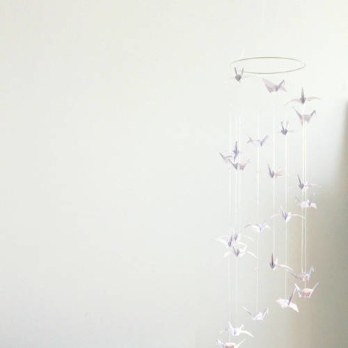 Mobile origami, triple spirale de grues - oiseaux blancs