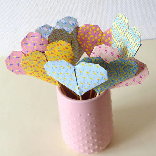 Toppers origami coeurs : 9 piques, toppers gâteaux, décoration de table, fêtes prénatale mariage - pastel motifs licorne flaman