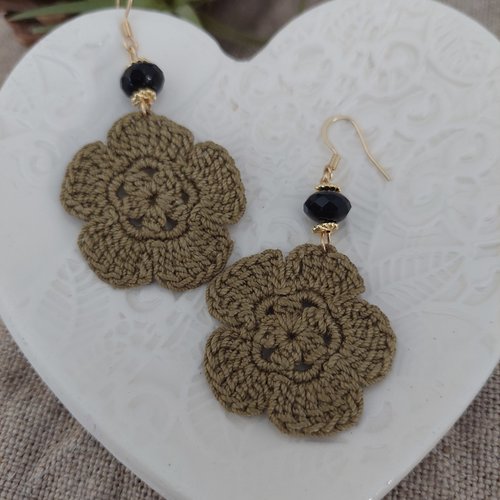 Boucles d'oreilles en crochet - fleur