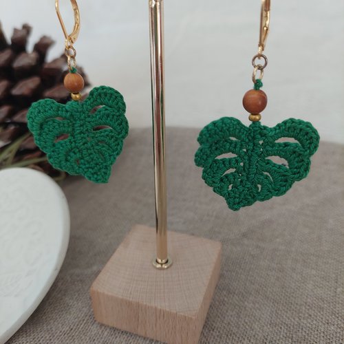 Boucles d'oreilles en crochet - monstera