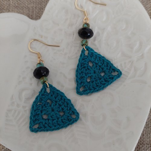 Boucles d'oreilles en crochet - granny triangle