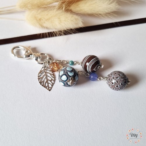 Bijou de sac 3 perles bleu choco feuille 2