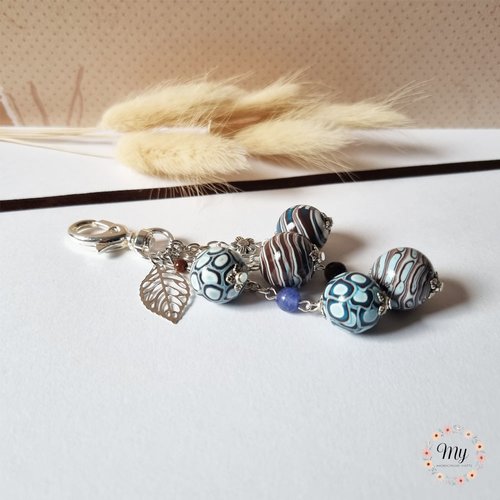 Bijou de sac 5 perles bleu choco feuille et fleur