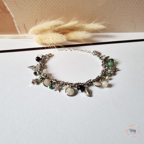 Bracelet à breloques "roses blanches"