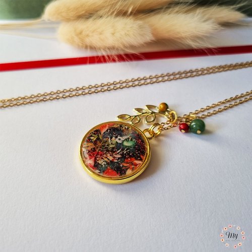 Collier "fleurs de noël"