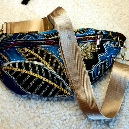 Vendu sac banane en tissu jacquard bleu roi avec feuilles brodées en fil doré - élégance raffinée et praticité moderne