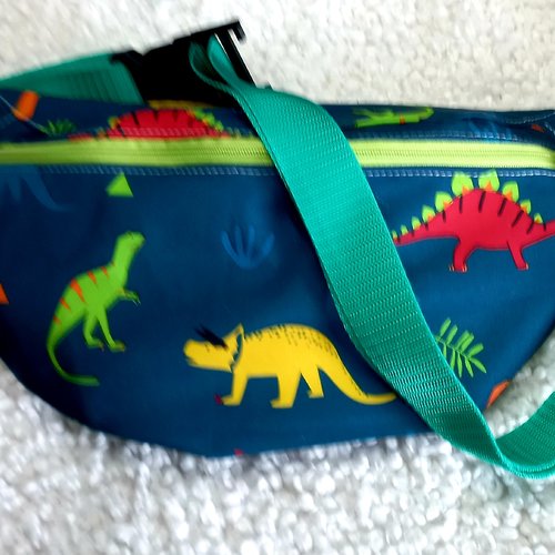 Sac banane imperméable en tissu softshell avec motifs dinosaures- confort moderne et sauvage, banane enfant