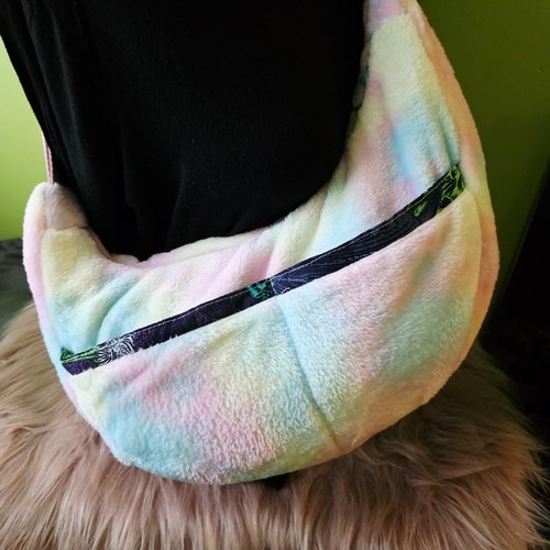 Sac demi lune, sac baguette moumoute rainbow, sirène, arc en ciel, banane polaire, sac bandoulière ajustable, fait main