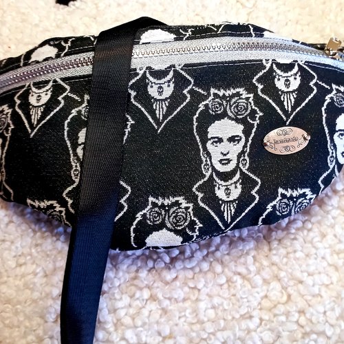 Vendu sac banane femme tissu noir "tête de femme", banane bandoulière, sac ventral, cadeau épouse, maman mamie