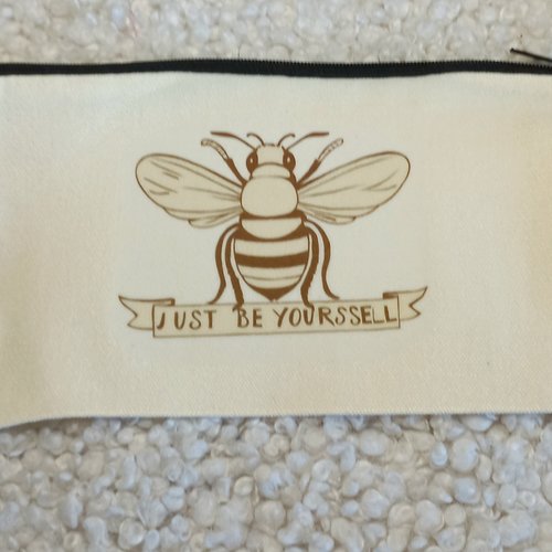 Trousse personnalisable en tissu crème – pochette à personnaliser, cadeau pour épouse, maman, amie, sœur, écolier, maîtresse