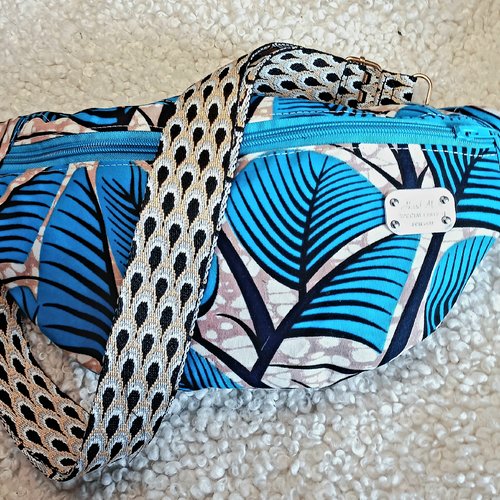 Sac banane en wax femme bleu, pratique, artisanat africain, sac banane bandoulière, cadeau fête des mères, mamie, épouse