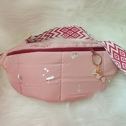 Sac banane matelassée vieux rose avec détails métallisés - douceur, légèreté et style au quotidien, sac banane automne hiver