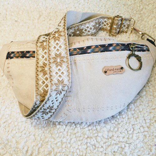 Sac banane suédine/daim beige/crème, effet rapiécée raccommodée,  , charme rétro