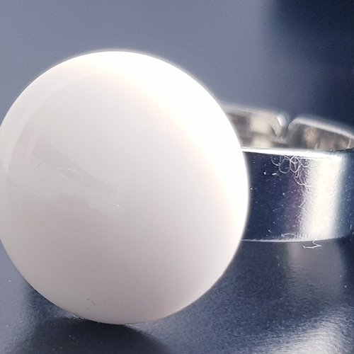 Bague taille réglable, cabochon rond résine, blanc