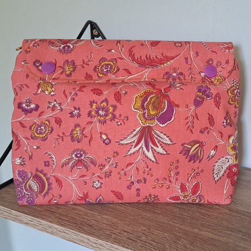 Trousse à maquillage avec rangements pinceaux