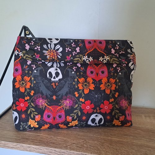 Trousse à maquillage avec rangements pinceaux