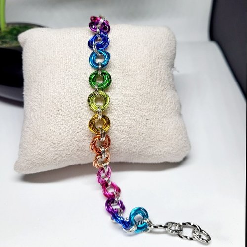 Bracelet chainmaille mobius