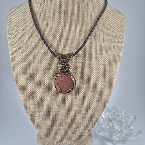 Pendentif wire wrapping et pierre de soleil