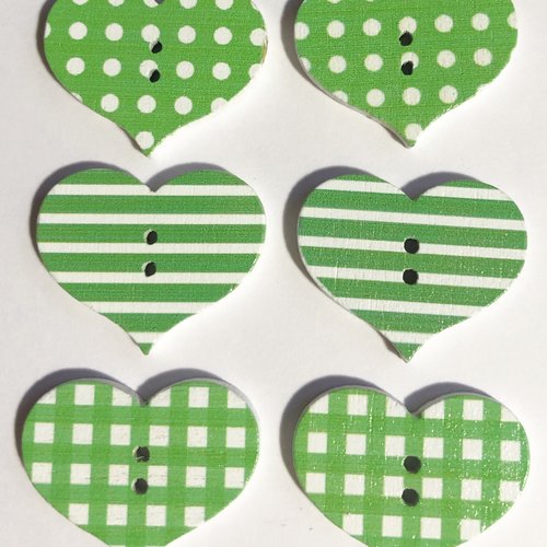 Lot de 6 boutons bois , bouton deux trous , button, coeur, heart , saint valentin , amour
