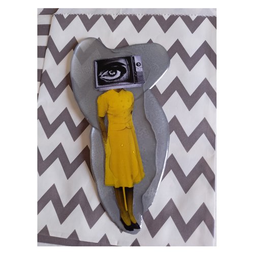Magnet résine "tv lady"