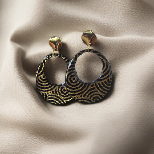 Boucles d'oreilles "ōbhala" noir et doré