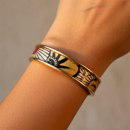 Manchette artisanale laiton doré • papier indien  motifs wax • jaune moutarde & noir • fait main france
