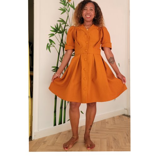 Robe courte mode vontage,  terracota manches à revers boutonnée