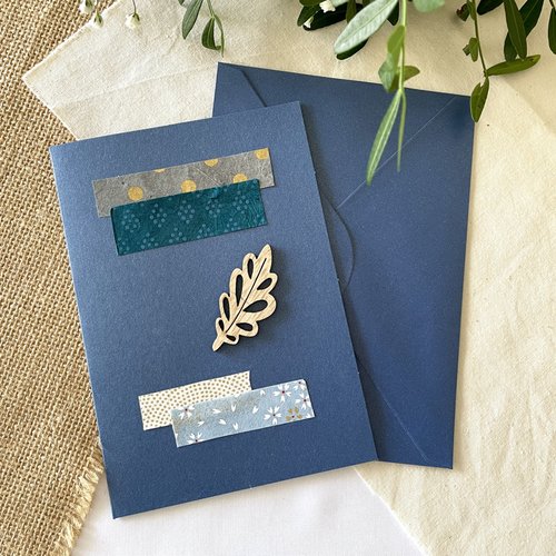 Carte postale nature motif feuille de bois et papiers origami tons bleus et or