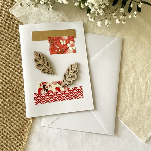 Carte postale nature motif feuille de bois et papiers origami tons rouges et or