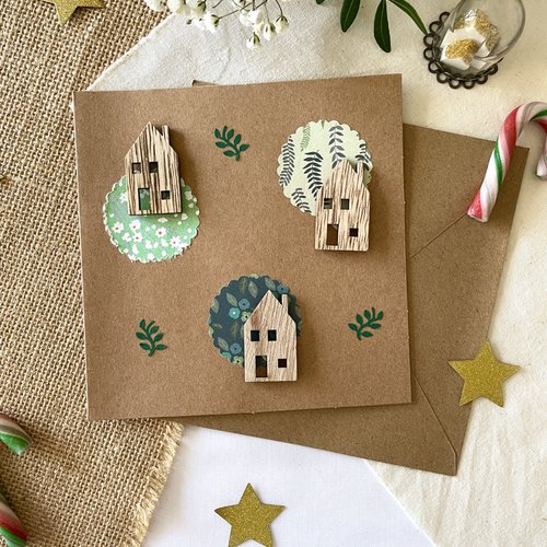 Cartes postales maisons en bois et motifs végétaux verts