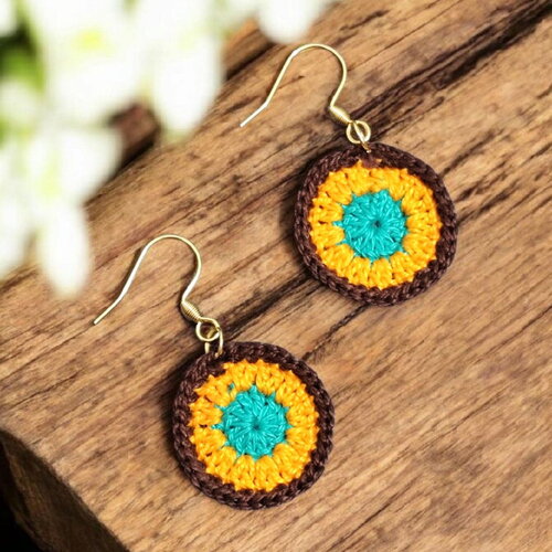 Boucles d'oreilles rondes style seventies – fait main au crochet