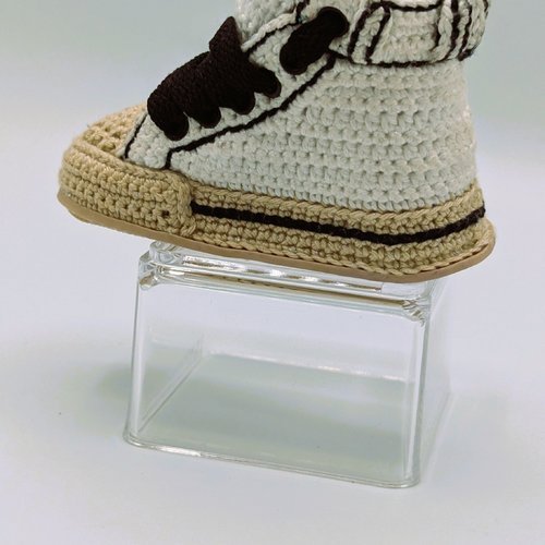 Chaussure bébé blanche et beige montante