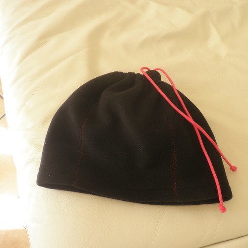 Bonnet , tour de cou