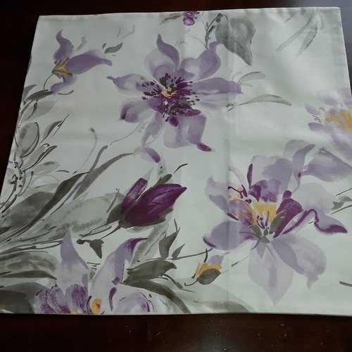 Lot  2 housses de coussins