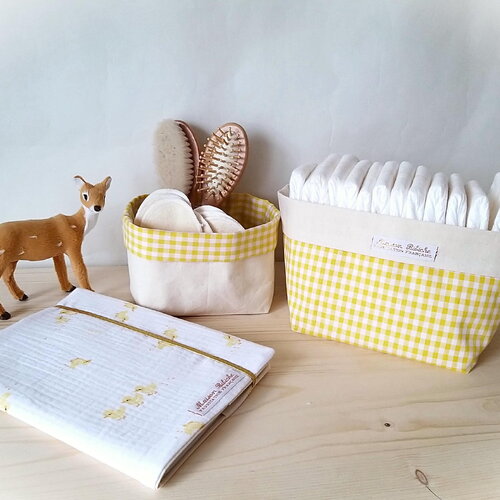 Panières de rangement  grosse toile et tissu vichy jaune. panière rangement salle de bain, panière rangement table à langer