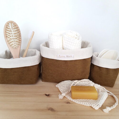 Panières de rangement velours tabac et écru , rangement salle de bain, rangement table à langer, panier tissu déco, trousseau bb