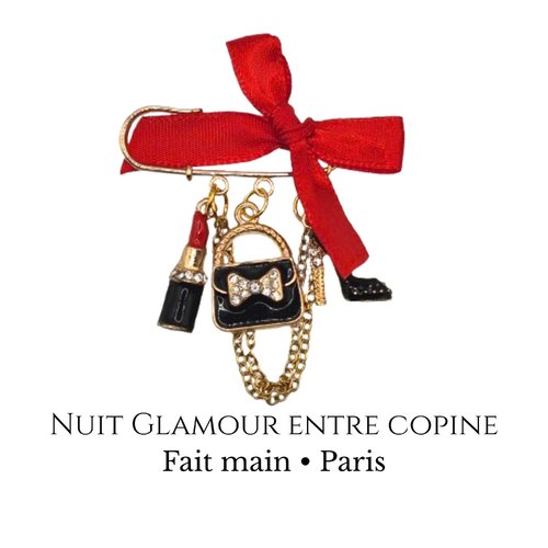 Broche dorée 14k & breloques émaillées – bijou chic fait main pour vos soirées
