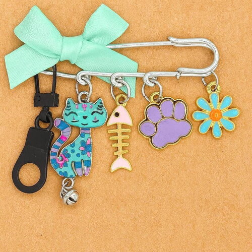 Broche félin pastel turquoise • bijou mignon en émail • cadeau passionné(e)