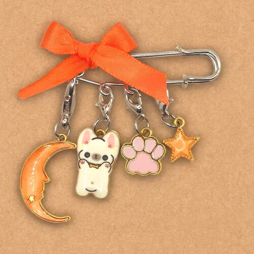 Broche chien émail • bijou animalier poétique • cadeau passionné des chiens