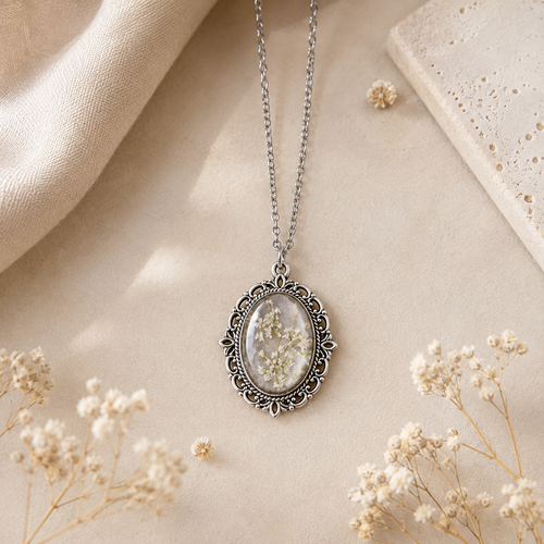 Collier fleur séchées en résine - pendentif vintage argenté - bijou fait main