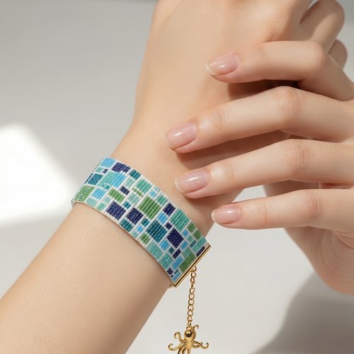 Bracelet "blue lagoon" en perles miyuki delica 11/00 – charm pieuvre dorée (acier inoxydable 18k) & ajustable – expédition gratuite