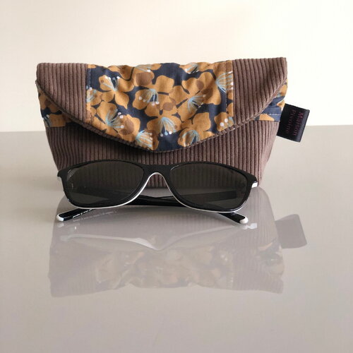 Etui à lunettes tournesol velours marron, molletonné