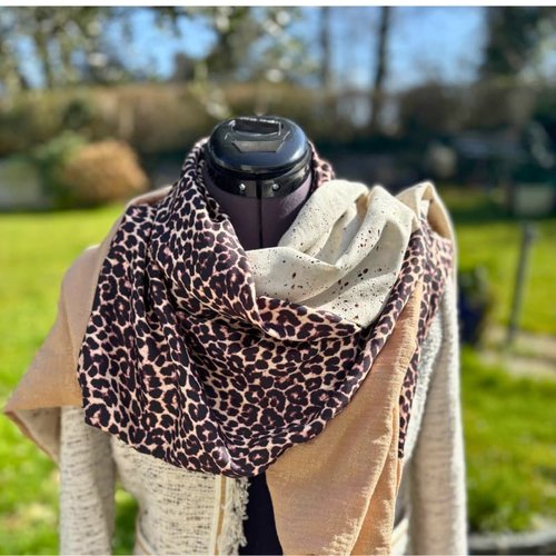 Echarpe triangle femme léopard, 3 couleurs, viscose et double gaze