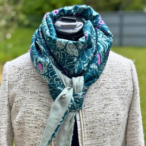 Chèche écharpe réversible en viscose et double gaze vert – foulard chic et doux, idée cadeau femme